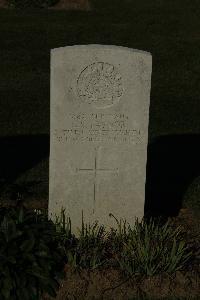 Caterpillar Valley Cemetery Longueval - Taylor, C