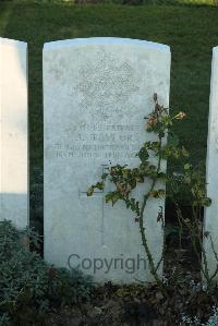 Caterpillar Valley Cemetery Longueval - Taylor, J