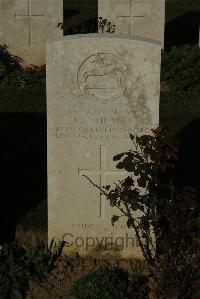 Caterpillar Valley Cemetery Longueval - Thomas, James Samuel