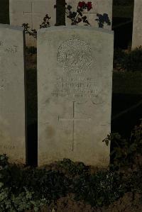 Caterpillar Valley Cemetery Longueval - Thomson, P