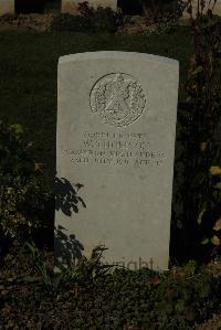 Caterpillar Valley Cemetery Longueval - Thomson, W