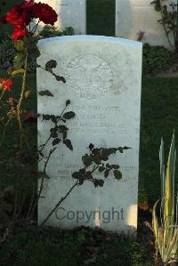 Caterpillar Valley Cemetery Longueval - Todd, S