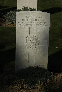 Caterpillar Valley Cemetery Longueval - Tompkins, R H