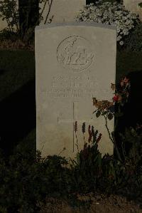 Caterpillar Valley Cemetery Longueval - Turner, E S