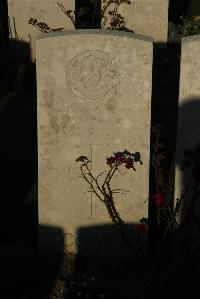 Caterpillar Valley Cemetery Longueval - Turner, G