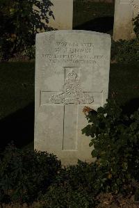 Caterpillar Valley Cemetery Longueval - Unwin, W J