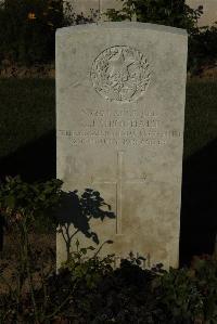 Caterpillar Valley Cemetery Longueval - Urquhart, L J