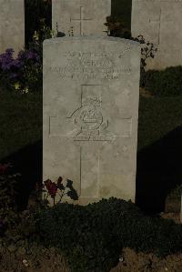 Caterpillar Valley Cemetery Longueval - Vernon, R