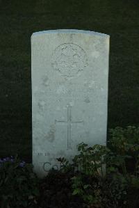 Caterpillar Valley Cemetery Longueval - Walker, Arthur Follett