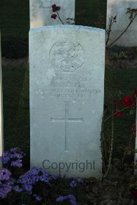 Caterpillar Valley Cemetery Longueval - Walker, C