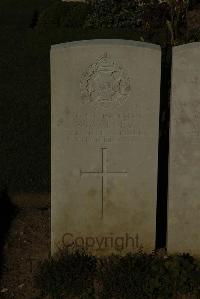 Caterpillar Valley Cemetery Longueval - Walley, W