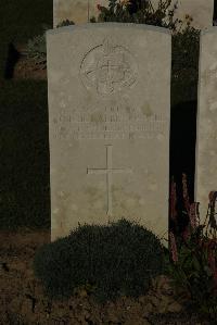 Caterpillar Valley Cemetery Longueval - Wallis, Fredrick Albert