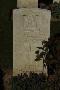 Caterpillar Valley Cemetery Longueval - Ware, Eric Wallace