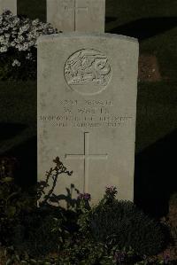 Caterpillar Valley Cemetery Longueval - Watts, W