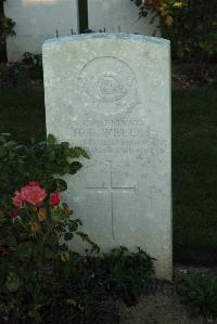 Caterpillar Valley Cemetery Longueval - Wells, H F