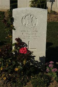 Caterpillar Valley Cemetery Longueval - Wells, R