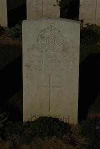 Caterpillar Valley Cemetery Longueval - Whitehouse, George