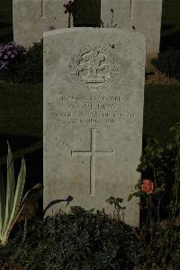 Caterpillar Valley Cemetery Longueval - Wilding, G