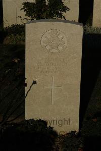 Caterpillar Valley Cemetery Longueval - Woolley, A