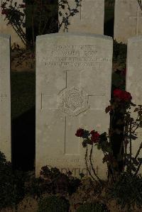 Caterpillar Valley Cemetery Longueval - Wootton, Charles