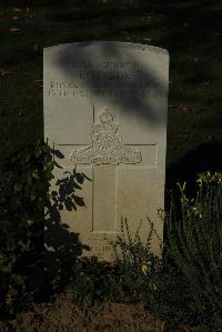 Caterpillar Valley Cemetery Longueval - Wylde, E