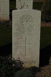 Caterpillar Valley Cemetery Longueval - Yates, H