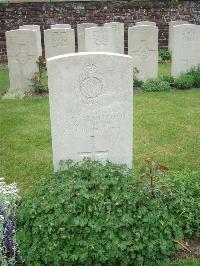 Bethune Town Cemetery - Armstrong, William