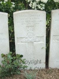 Bethune Town Cemetery - Bailey, John