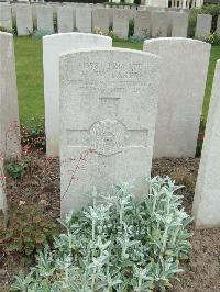 Bethune Town Cemetery - Baker, H W