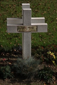 Bethune Town Cemetery - Balandret, Marie T.