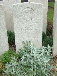 Bethune Town Cemetery - Barclay, A M