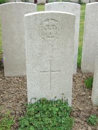 Bethune Town Cemetery - Bell, C F