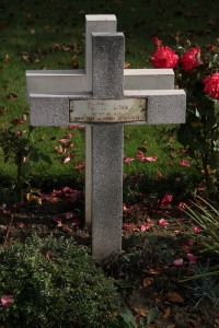 Bethune Town Cemetery - Bischoff, Authur