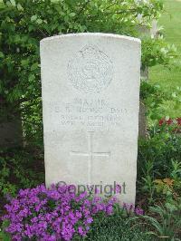 Bethune Town Cemetery - Blogg, Edward Basil