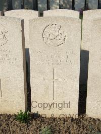 Bethune Town Cemetery - Blount, J H