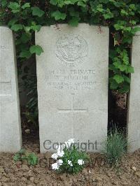 Bethune Town Cemetery - Bolton, Thomas