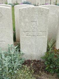 Bethune Town Cemetery - Booth, V A