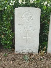 Bethune Town Cemetery - Bracher, Charles Edward