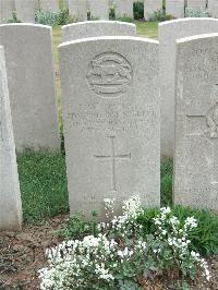 Bethune Town Cemetery - Britt, Edward John