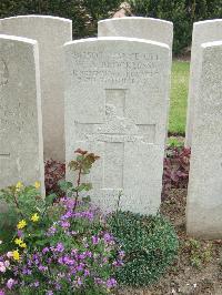 Bethune Town Cemetery - Brocklesby, W A