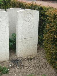 Bethune Town Cemetery - Brooks, W F