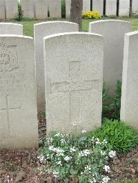 Bethune Town Cemetery - Broomfield, G