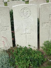 Bethune Town Cemetery - Brown, John Wood