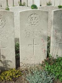 Bethune Town Cemetery - Browne, Edward Thomas