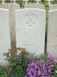 Bethune Town Cemetery - Castledine, James