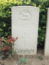 Bethune Town Cemetery - Challis, Walter James