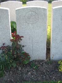 Bethune Town Cemetery - Charlett, T G