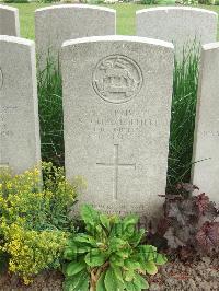 Bethune Town Cemetery - Christopher, Robert