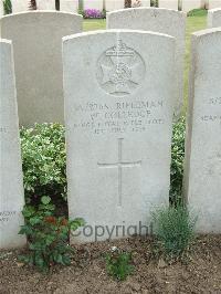 Bethune Town Cemetery - Colledge, W