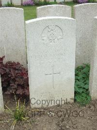 Bethune Town Cemetery - Crookston, William